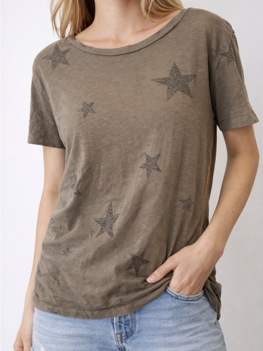 Sundry Star Print Tee Size 2 Small Olive Green Pima Cotton Made USA Distressed